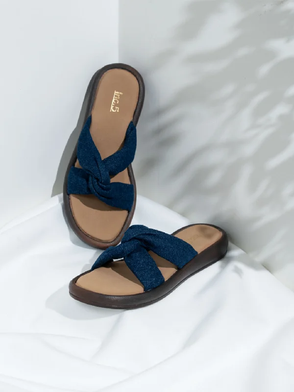 Casual sandals for women with cork footbed and crisscross strap design for style-Womens Navy Daily Solid Round Toe Sandals