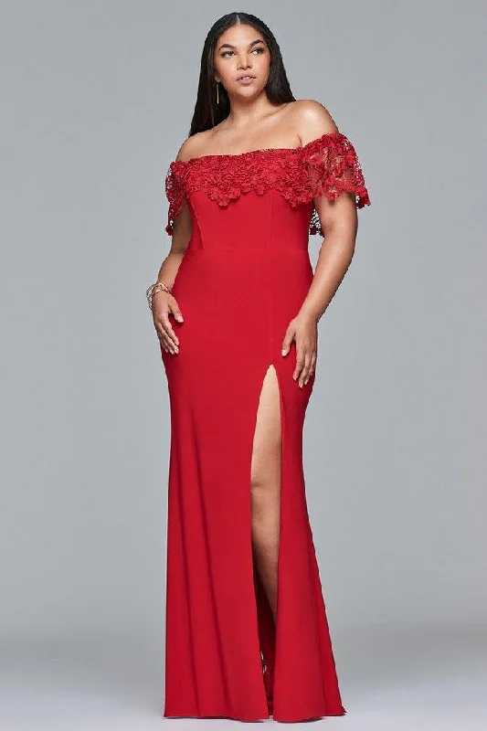 Plus size dresses with soft cotton feel comfy -Faviana - 9422 Lace Off Shoulder Long Jersey Evening Gown - 1 pc Red In Size 18W Available