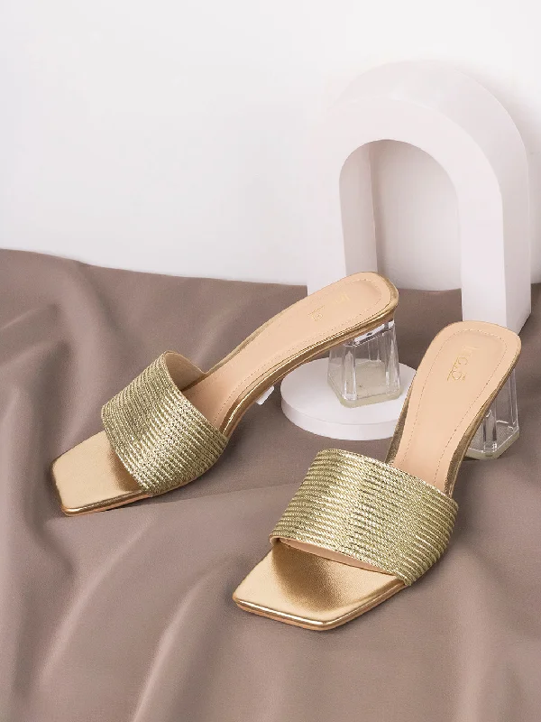 Fashionable sandals for men with athletic-inspired design and lightweight feel-Womens Golden Solid Square Toe Party Wear Block Heel Sandals