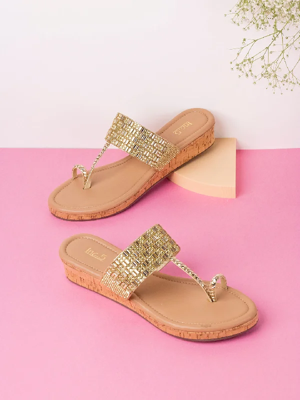 Fashionable sandals for women with fringe details and cushioned footbed for all-day wear-Womens Golden Solid Open Toe Party Wear Wedge Heel Sandals