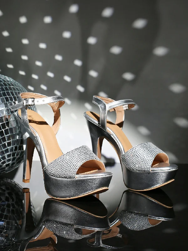 Trendy sandals for women with wedge heels and strappy design for casual chic-Women Silver Textured Stiletto Sandals