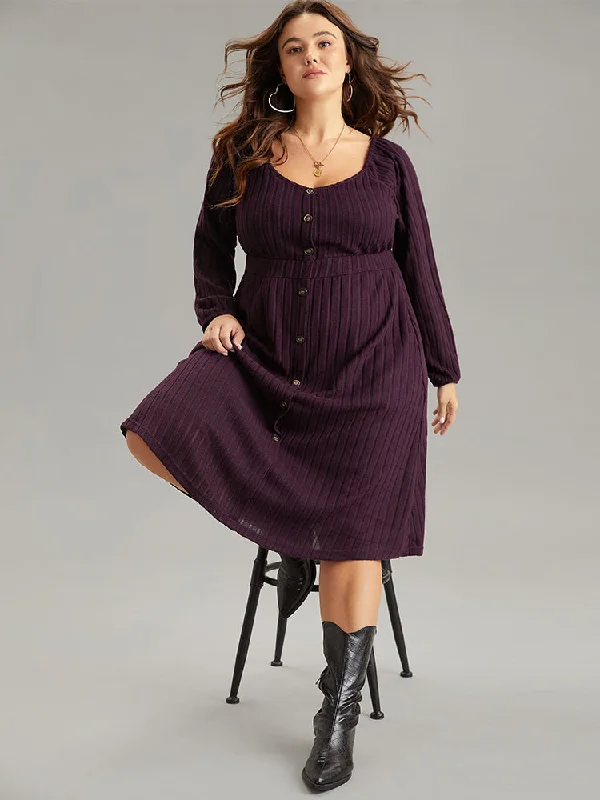 Plus size dresses with supportive linings feel great -Solid Rib Knit Gathered Scoop Neck Dress