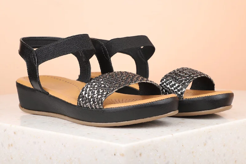 Trendy sandals for women with thong design and cushioned footbed for comfort-Women Black Textured Comfort Sandals