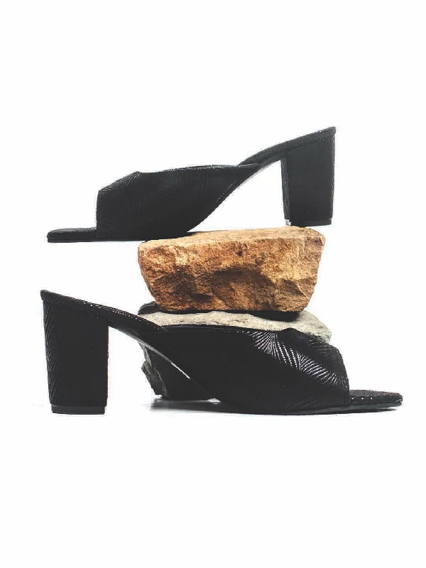 Elegant sandals for women with rhinestone accents and ankle straps for formal looks-Women Black Printed Embellished Block Sandals